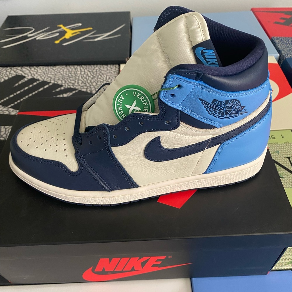 Air Jordan 1 Obsidians